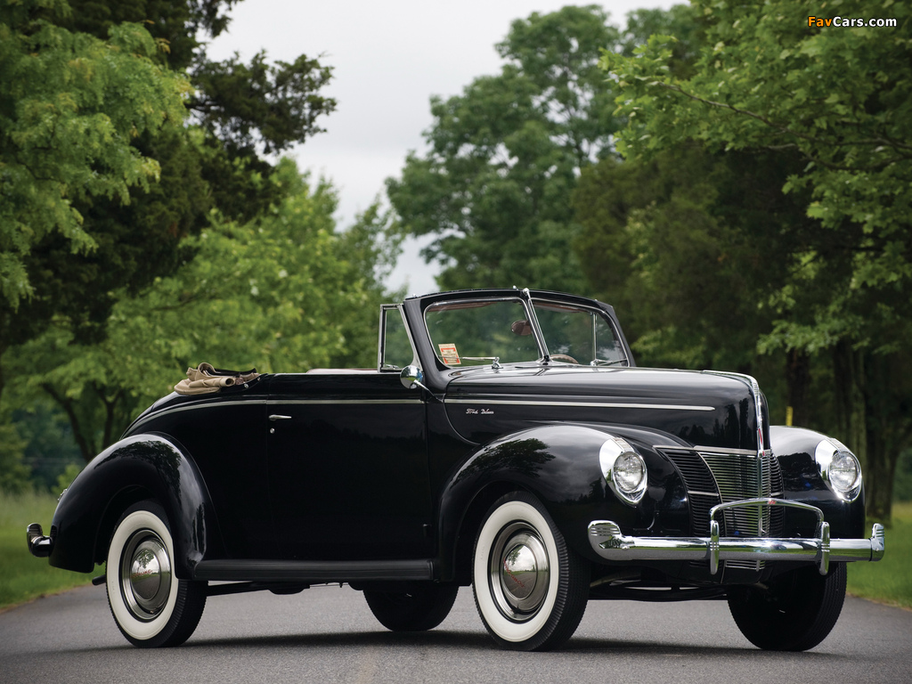 Ford V8 Deluxe Convertible Coupe 1940 pictures (1024 x 768)
