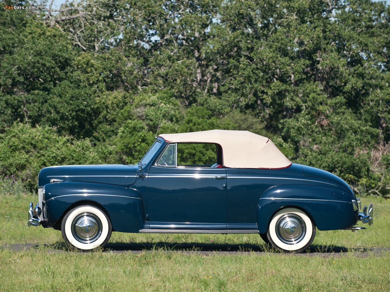 Ford V8 Super Deluxe Convertible Coupe (11A-76) 1941 images (1280 x 960)