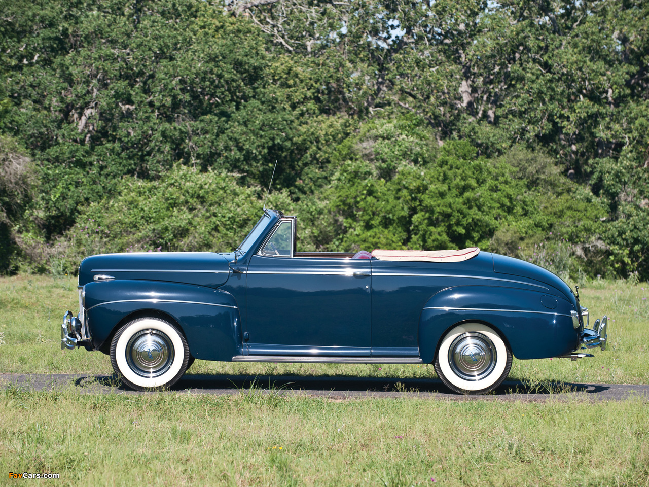 Ford V8 Super Deluxe Convertible Coupe (11A-76) 1941 images (1280 x 960)