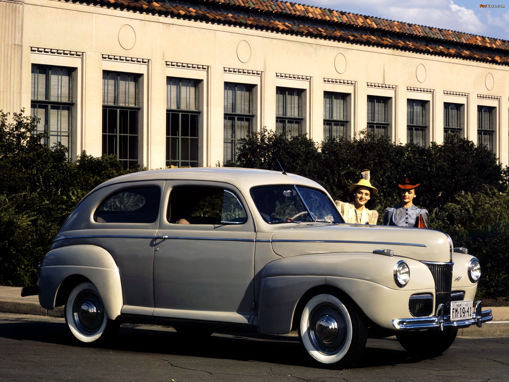 Ford V8 Super Deluxe Tudor Sedan (11A-70B) 1941 wallpapers (2048 x 1536)