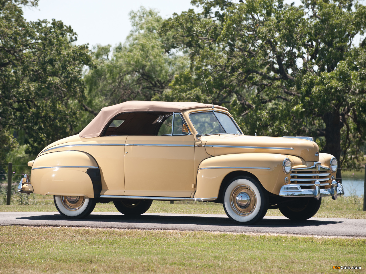 Ford Super Deluxe Convertible Coupe 1948 pictures (1280 x 960)