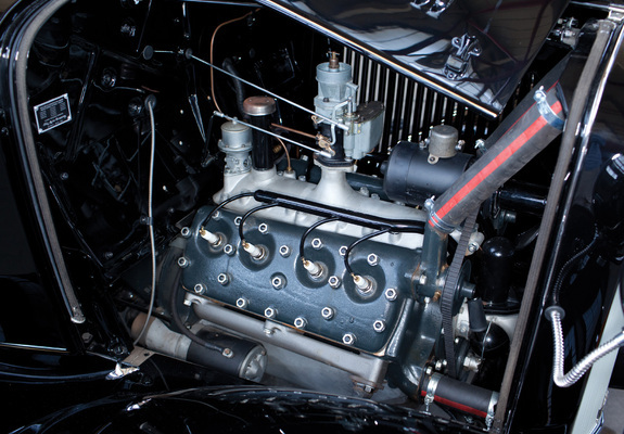 Images of Ford V8 Deluxe Coupe (18-520) 1932