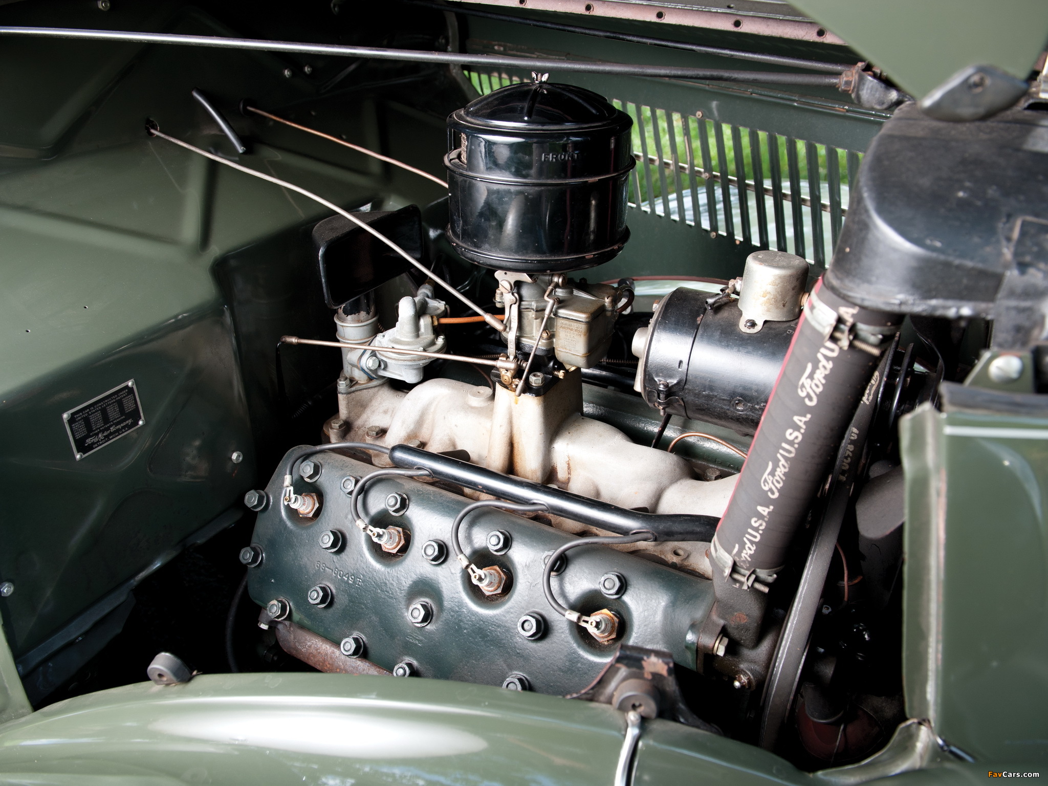 Images of Ford V8 Deluxe 3-window Coupe (68-720) 1936 (2048 x 1536)