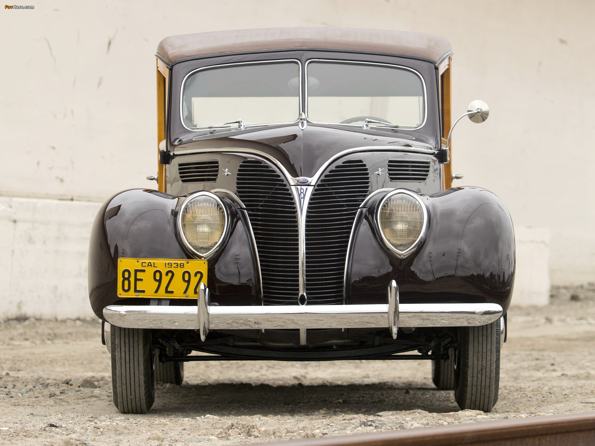 Images of Ford V8 Deluxe Station Wagon (81A-790) 1938 (2048 x 1536)