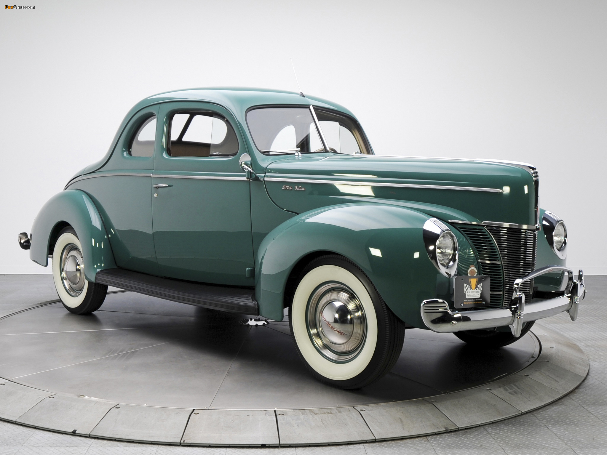 Images of Ford V8 Deluxe 5-window Coupe (01A-77B) 1940 (2048 x 1536)