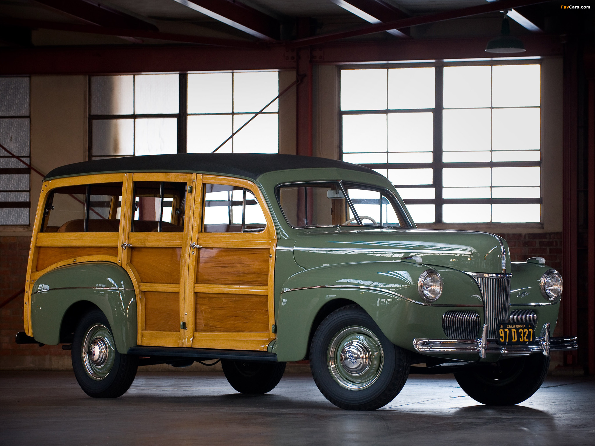 Images of Ford V8 Super Deluxe Station Wagon (11A-79B) 1941 (2048 x 1536)