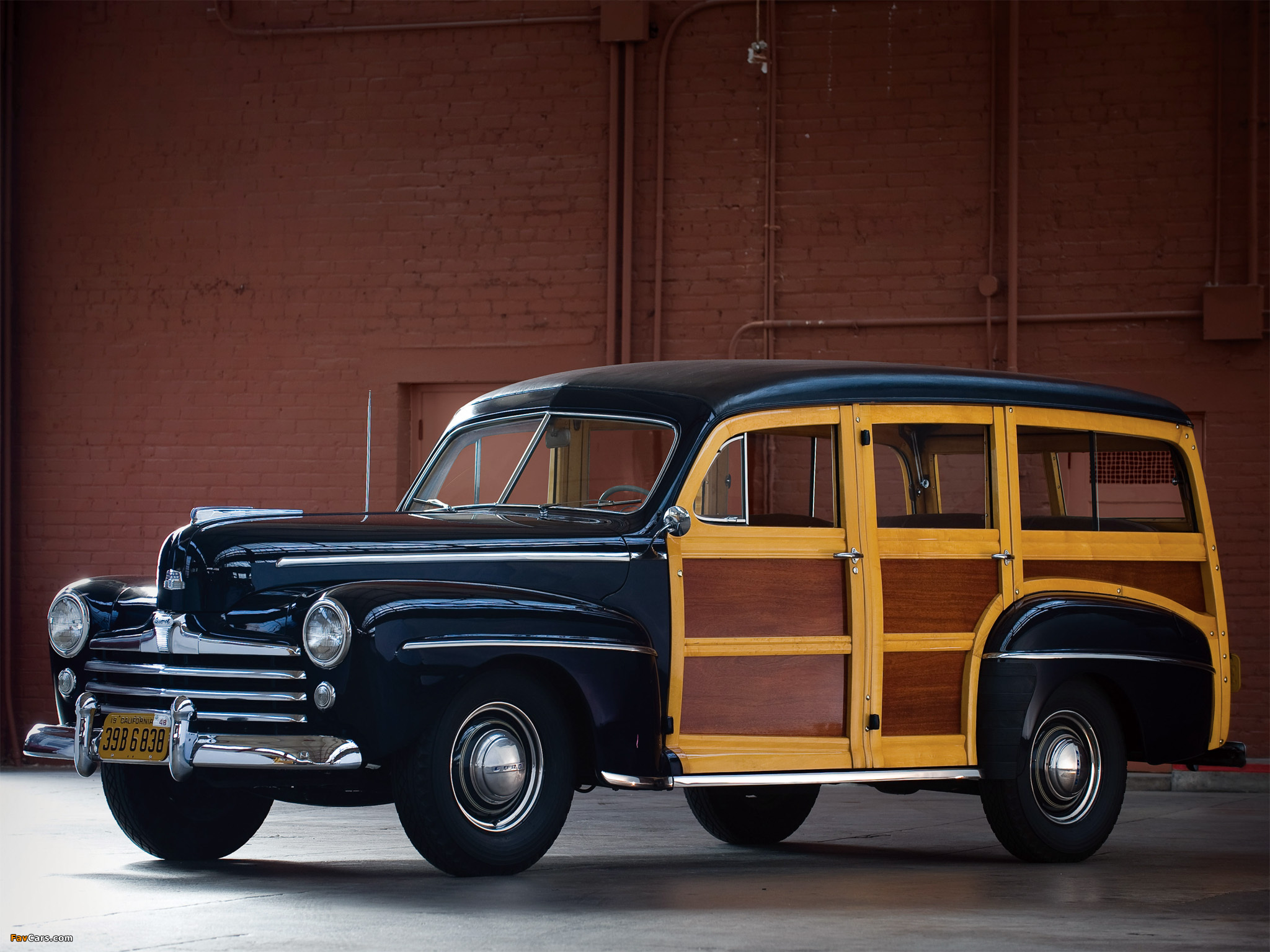 Images of Ford V8 Super Deluxe Station Wagon (89A-79B) 1948 (2048 x 1536)