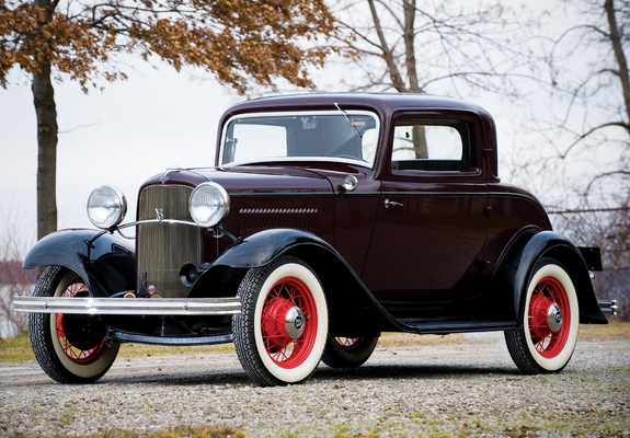Photos of Ford V8 Deluxe Coupe (18-520) 1932