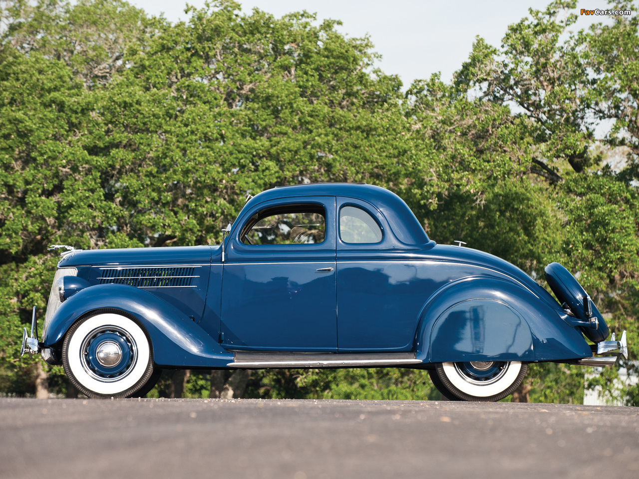Photos of Ford V8 Deluxe 5-window Coupe (68-770) 1936 (1280 x 960)