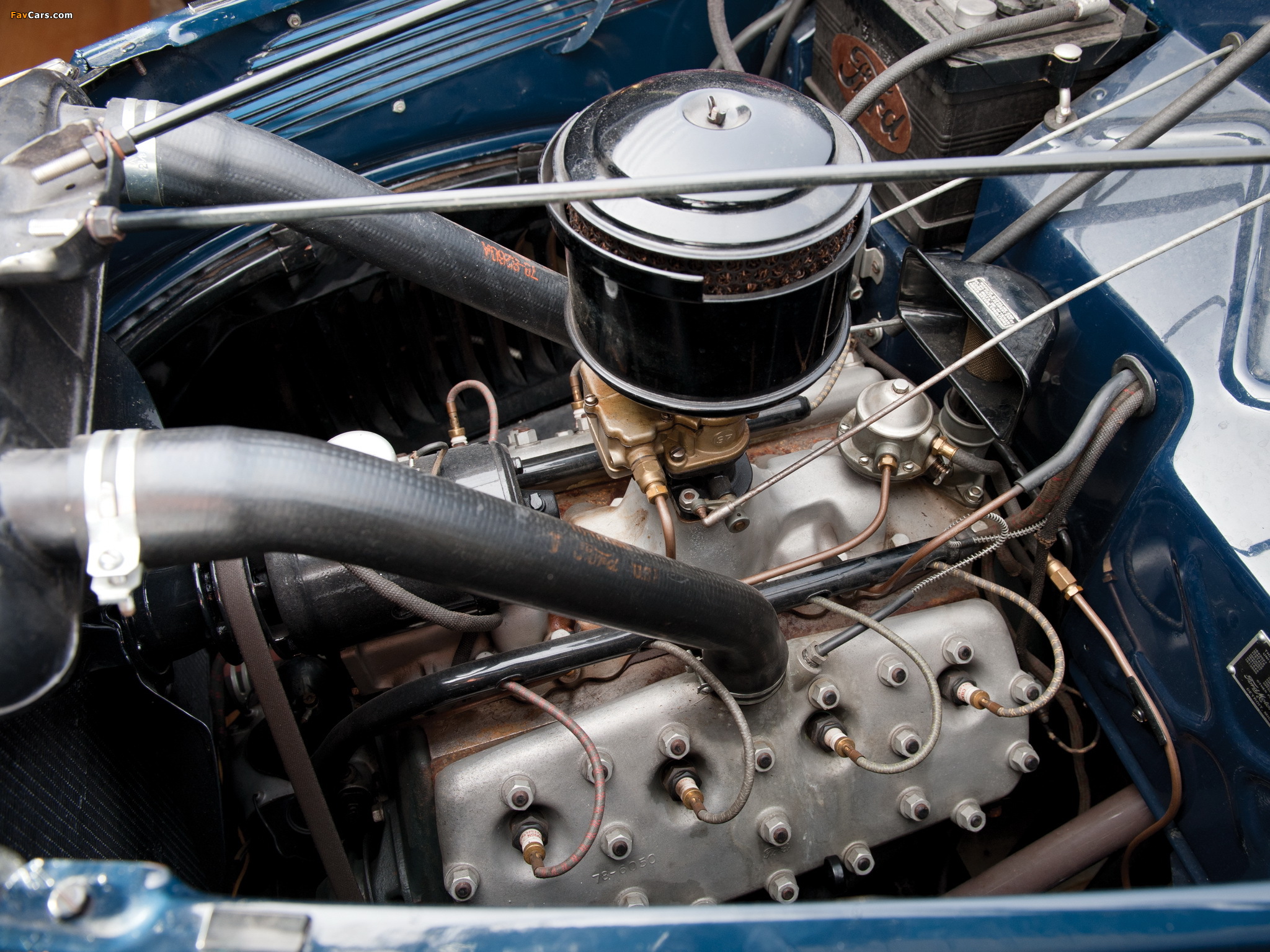 Photos of Ford V8 Deluxe Phaeton (78-750) 1937 (2048 x 1536)