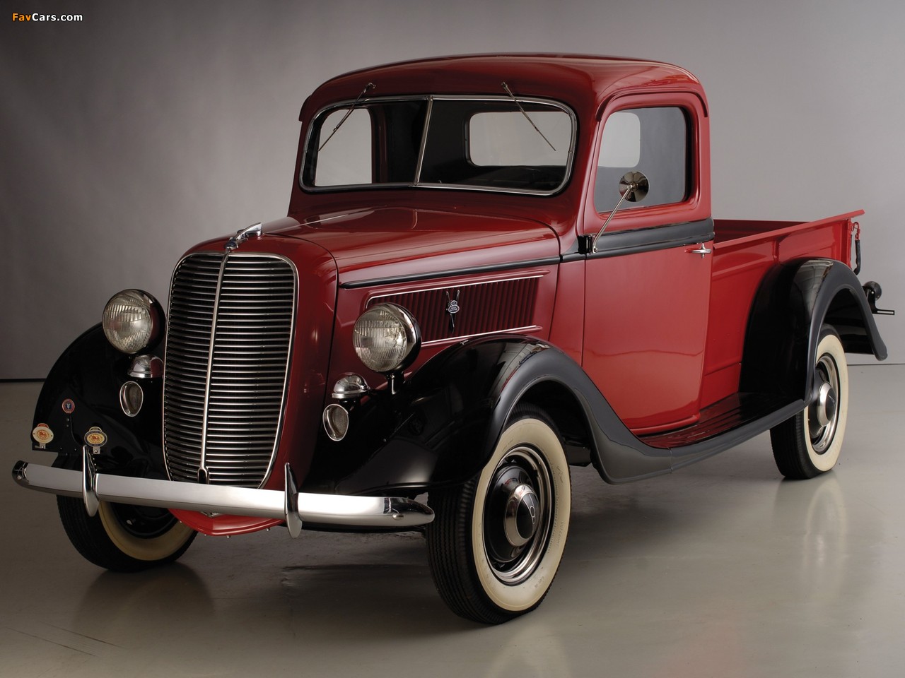 Photos of Ford V8 Deluxe Pickup (77-830) 1937 (1280 x 960)