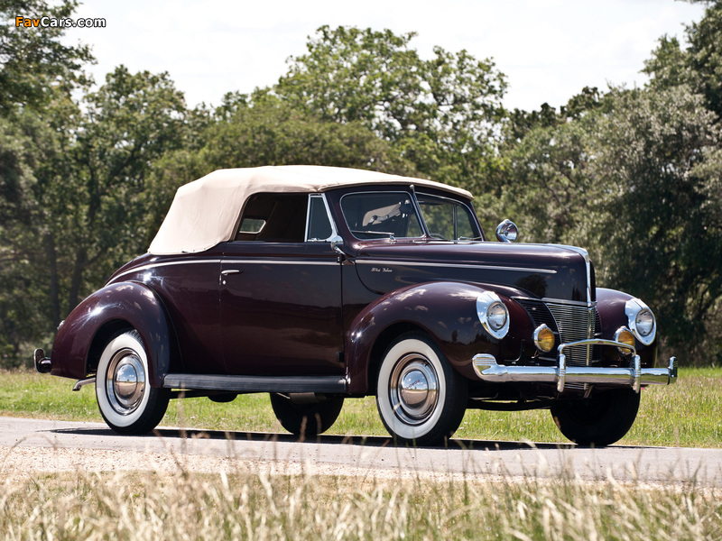 Photos of Ford V8 Deluxe Convertible Coupe 1940 (800 x 600)