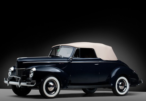 Photos of Ford V8 Deluxe Convertible Coupe 1940