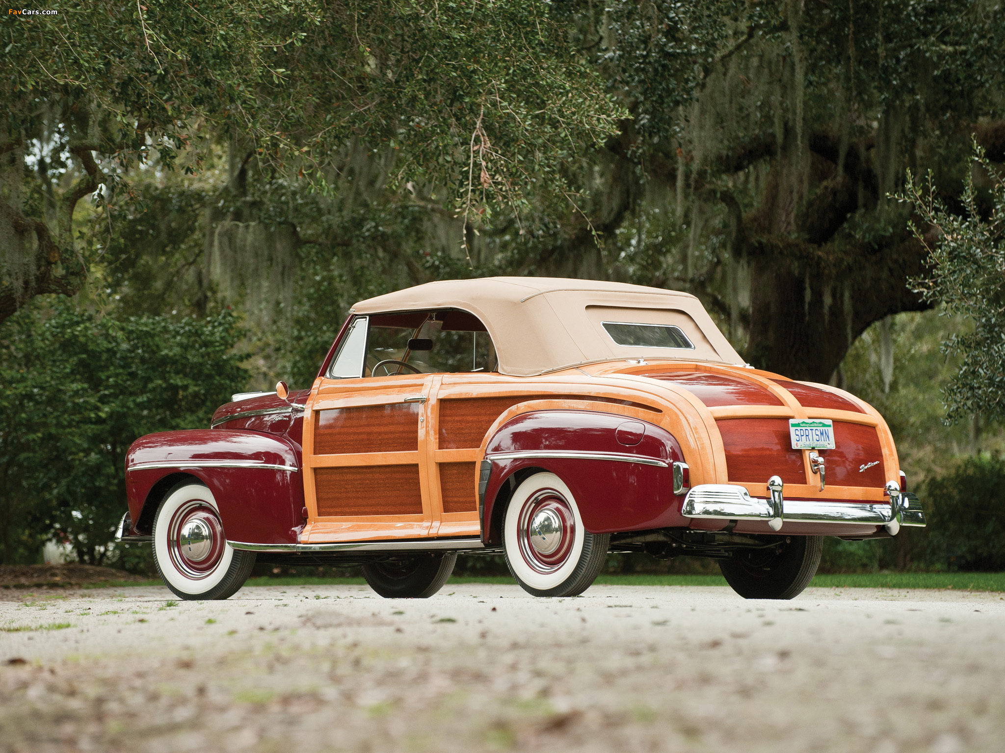 Photos of Ford Super Deluxe Sportsman Convertible 1947–48 (2048 x 1536)