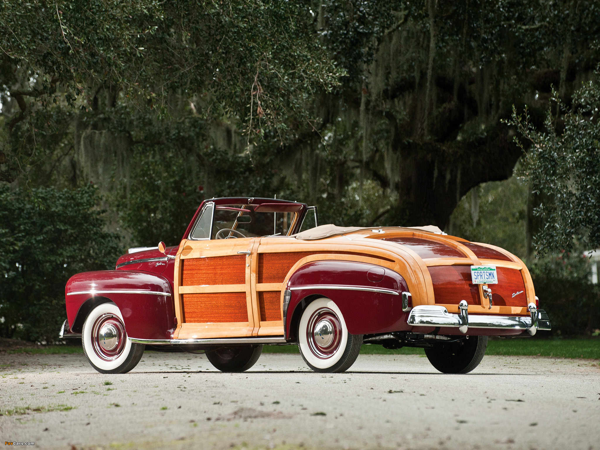Photos of Ford Super Deluxe Sportsman Convertible 1947–48 (2048 x 1536)