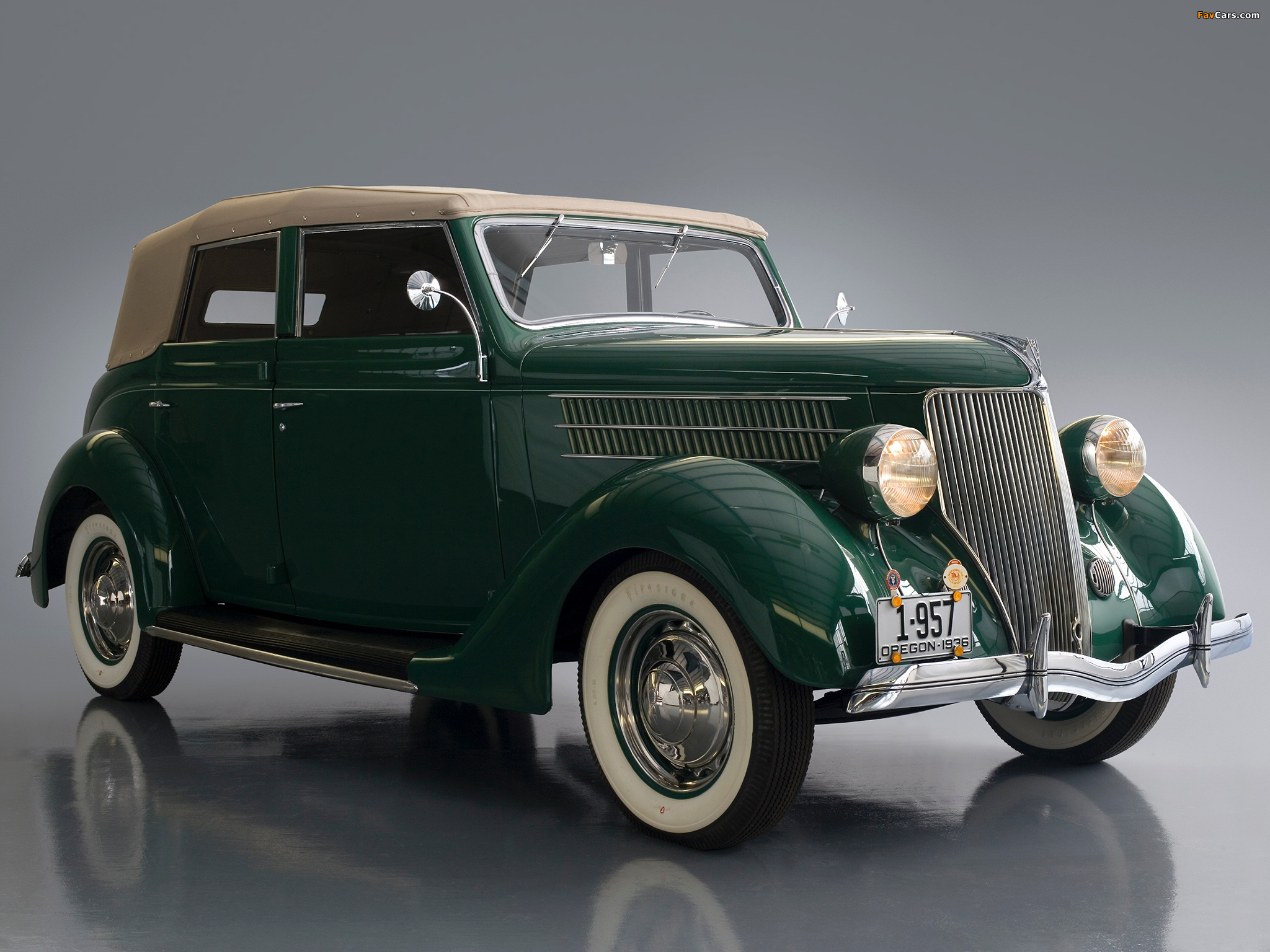 Pictures of Ford V8 Deluxe Convertible Sedan (68-740) 1936 (2048 x 1536)