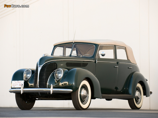 Pictures of Ford V8 Deluxe Convertible Sedan (81A-740) 1938 (640 x 480)