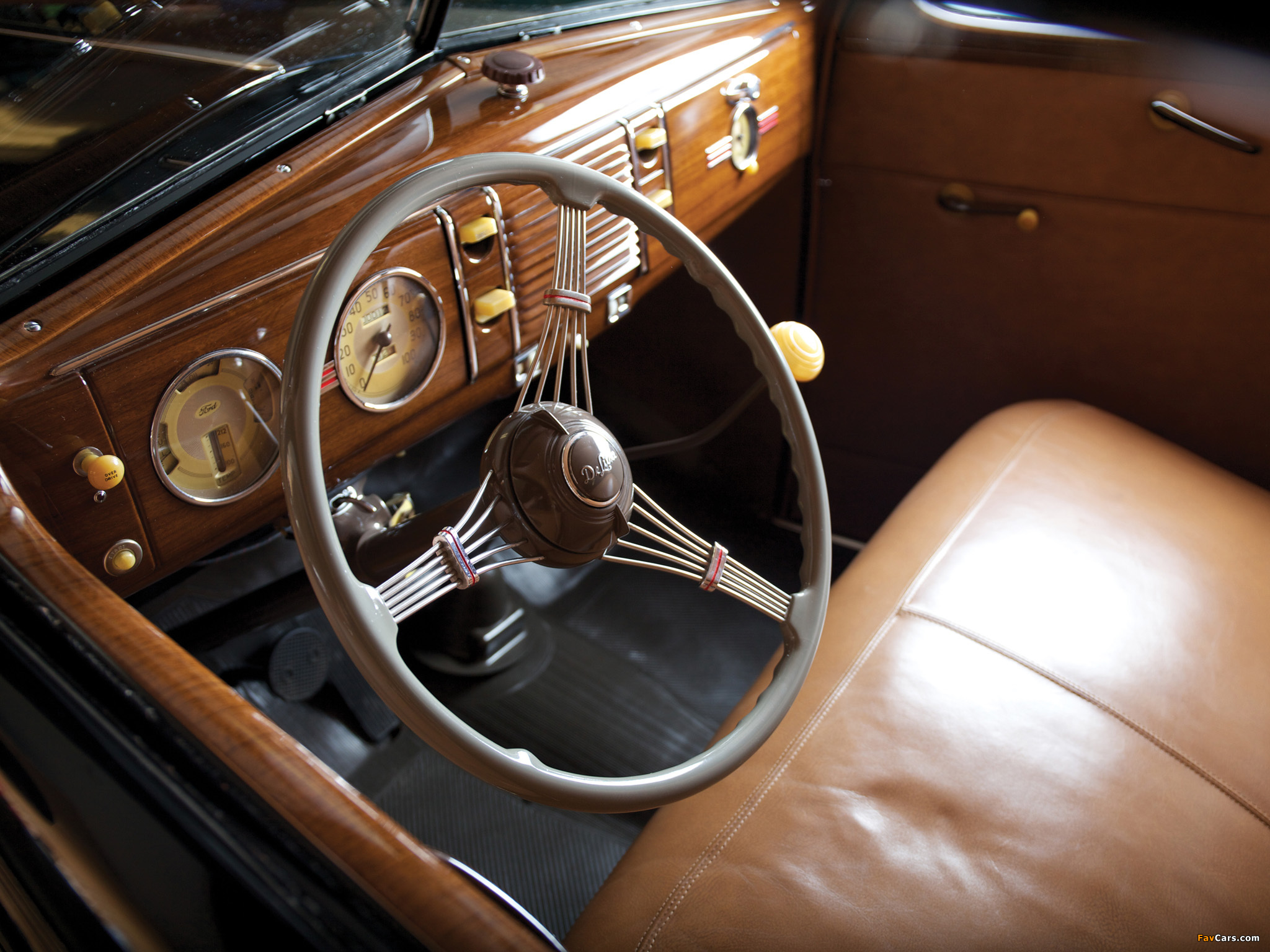 Pictures of Ford V8 Deluxe 5-window Coupe 1939 (2048 x 1536)