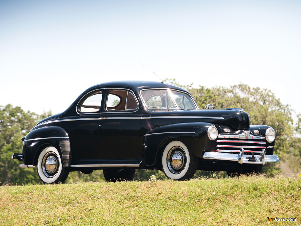 Pictures of Ford V8 Super Deluxe Business Coupe (69A-77B) 1946 (1024 x 768)