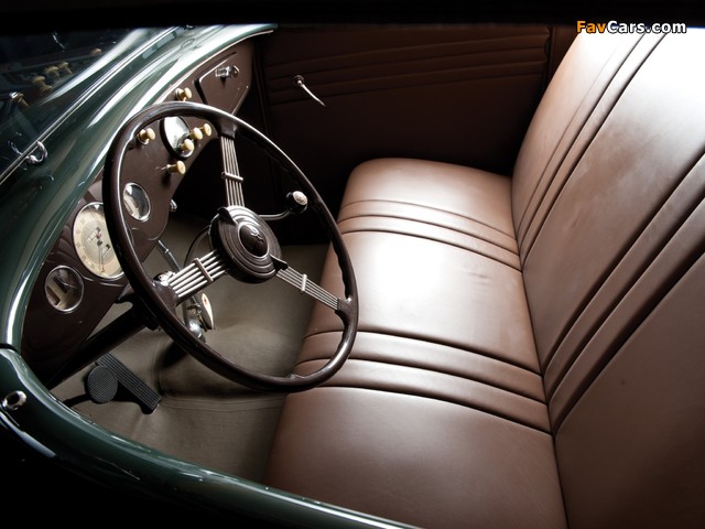 Ford V8 Deluxe Roadster (48-710) 1935 wallpapers (640 x 480)