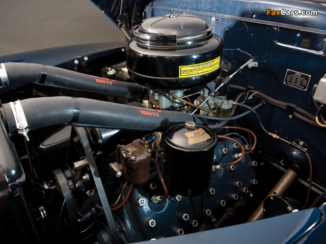 Ford V8 Super Deluxe Station Wagon by Marmon-Herrington (69A-79B) 1946 wallpapers (640 x 480)