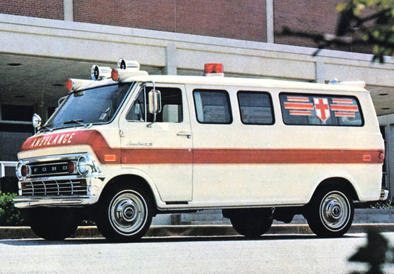 Collins Crusader Type II Van Ambulance 1971 wallpapers