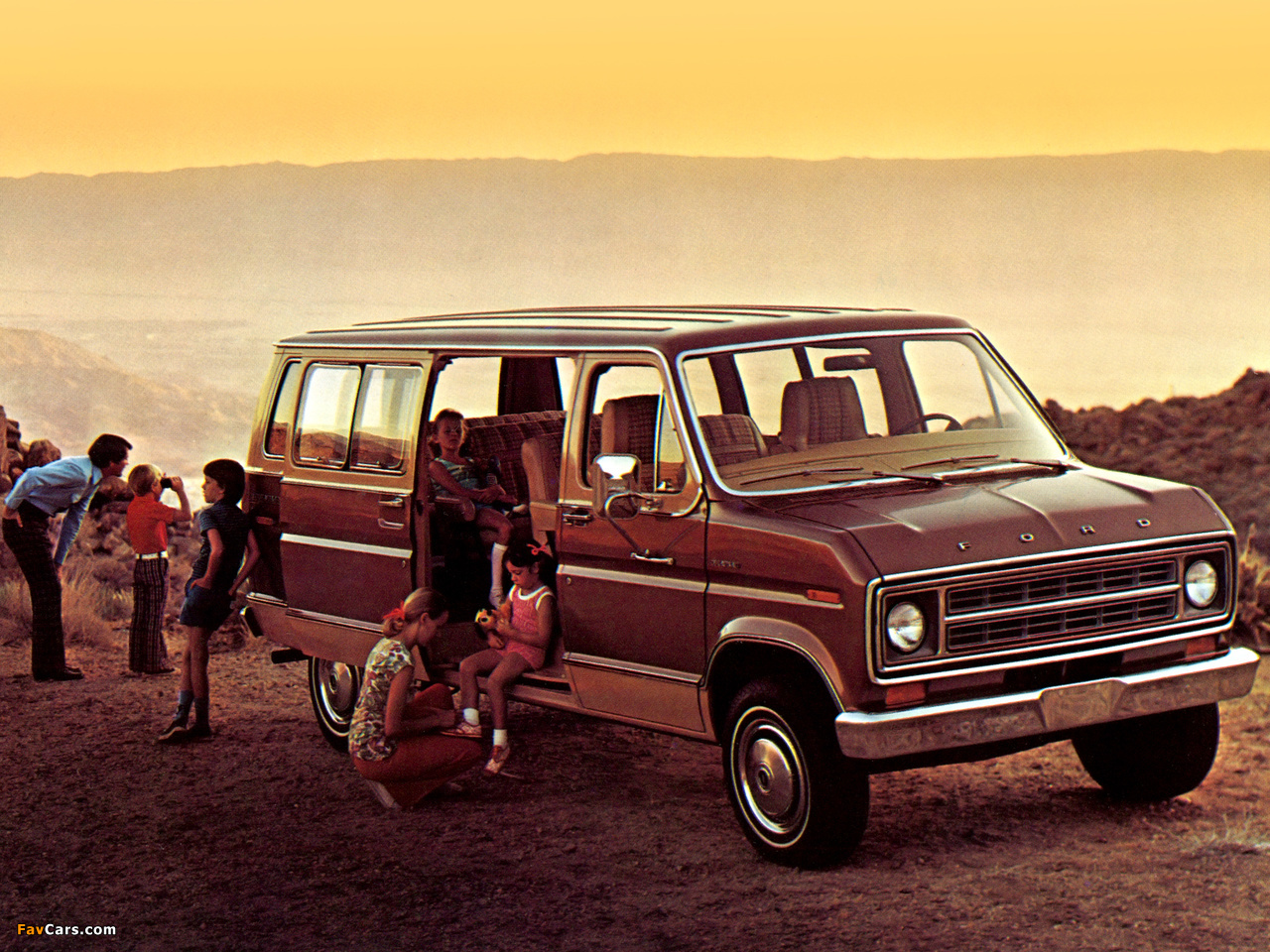 Ford Econoline Chateau Club Wagon 1976 pictures (1280 x 960)