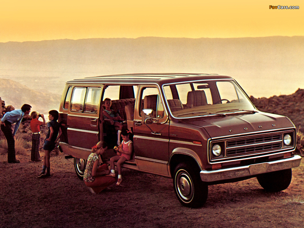Ford Econoline Chateau Club Wagon 1976 pictures (1024 x 768)
