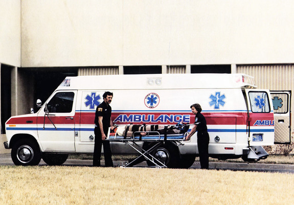 Ford E-250 Ambulance 1983–91 images