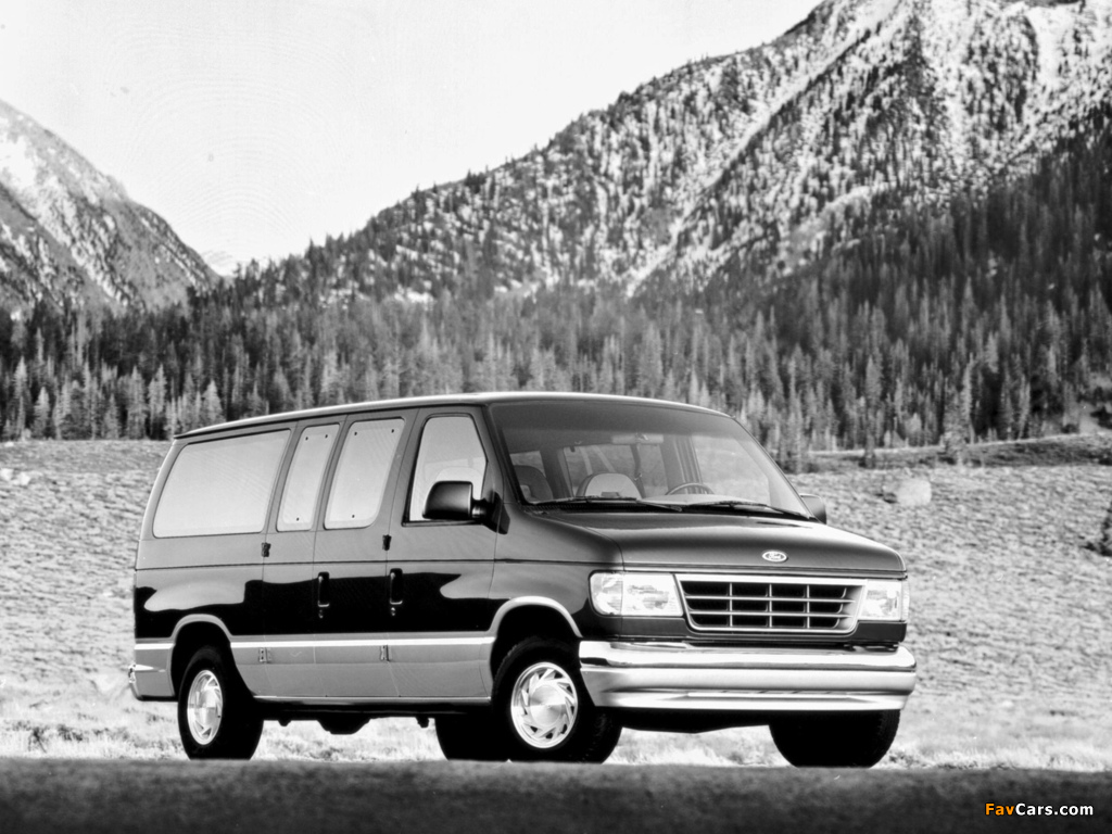 Ford Econoline Club Wagon 1995–97 images (1024 x 768)