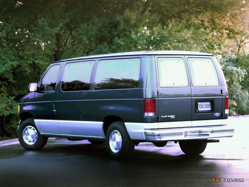 Ford Econoline Club Wagon 1995–97 pictures (800 x 600)