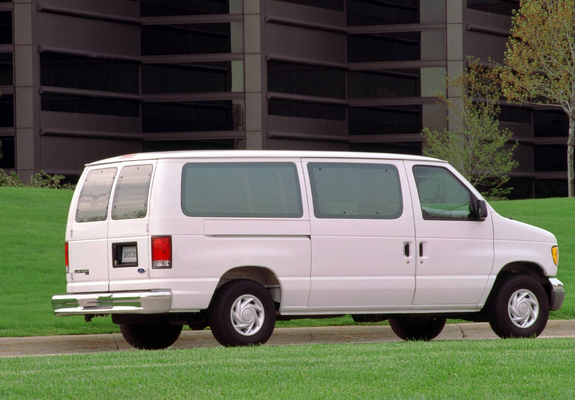 Ford Econoline E-150 1999–2002 images