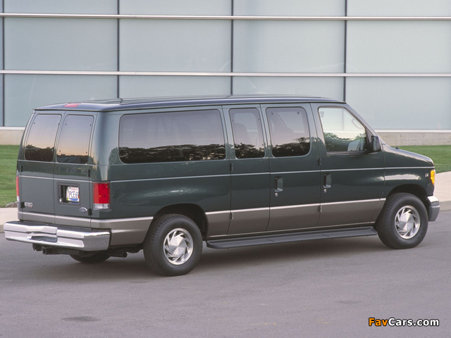 Ford Econoline E-150 1999–2002 photos (640 x 480)