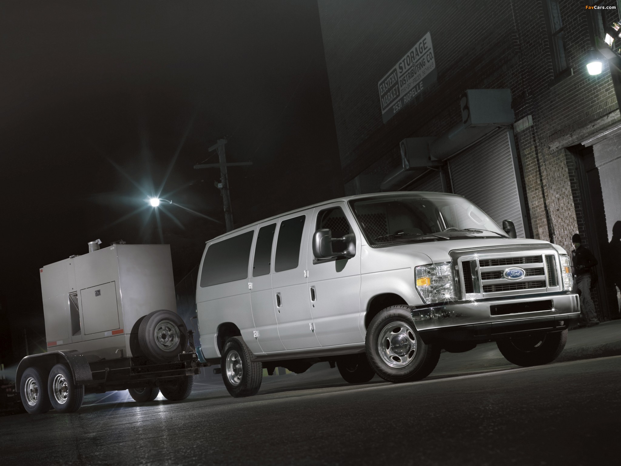 Ford E-350 XLT 50th Anniversary 2011 images (2048 x 1536)