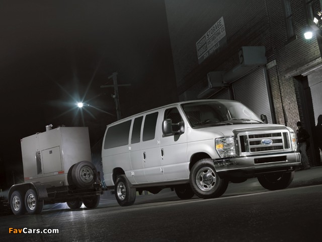 Ford E-350 XLT 50th Anniversary 2011 images (640 x 480)