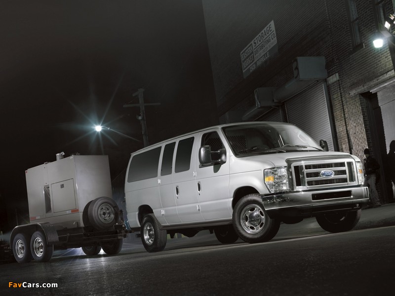 Ford E-350 XLT 50th Anniversary 2011 images (800 x 600)