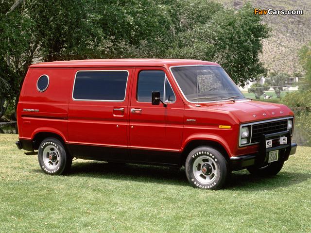 Images of Ford Econoline Club Wagon 1979–82 (640 x 480)