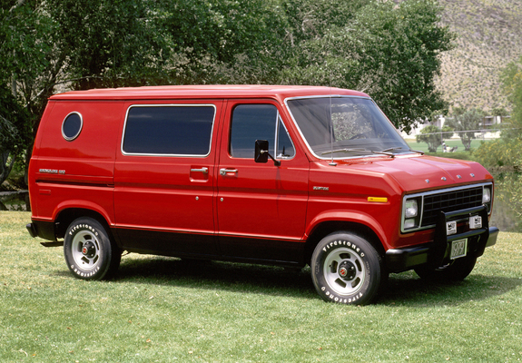 Images of Ford Econoline Club Wagon 1979–82
