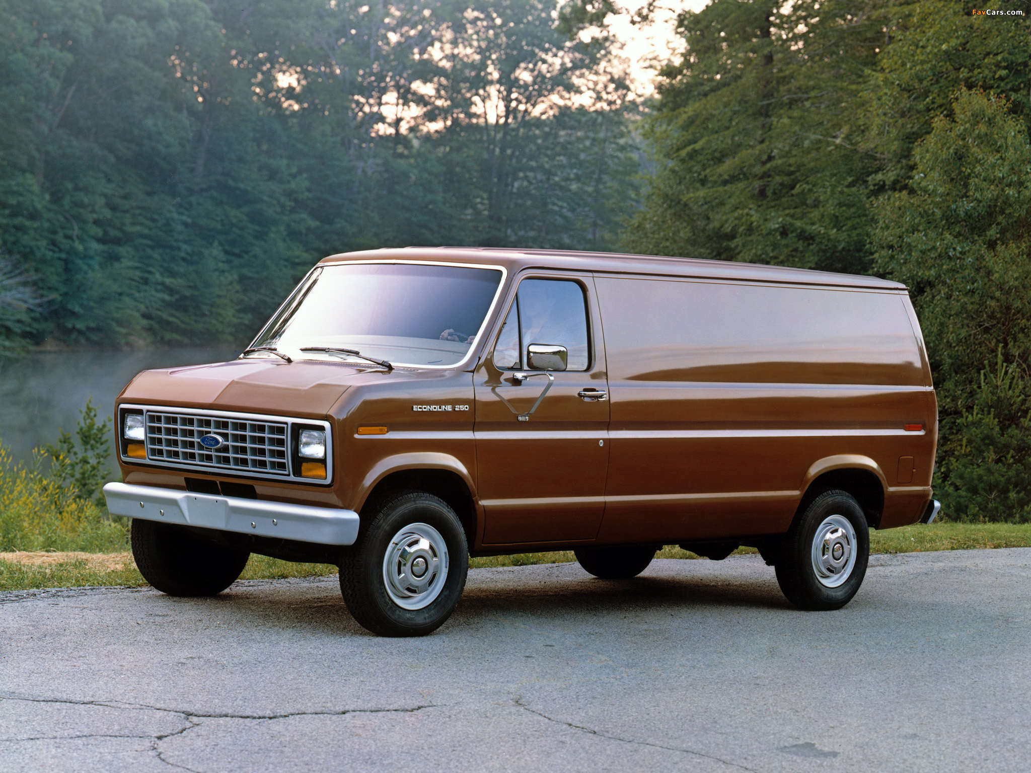 Images of Ford Econoline 1986 (2048 x 1536)
