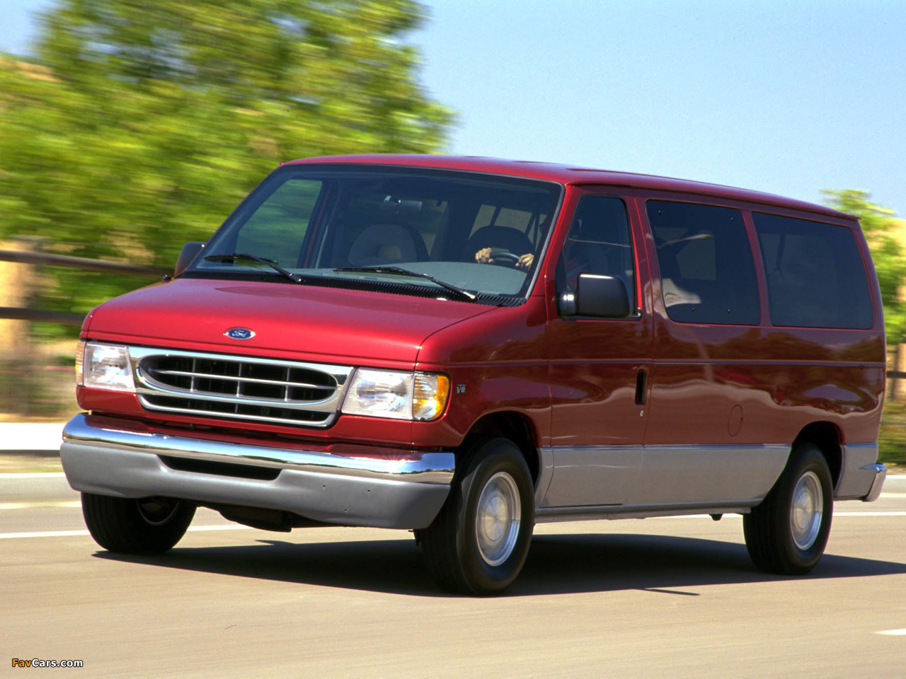 Images of Ford Econoline E-150 1999–2002 (1280 x 960)