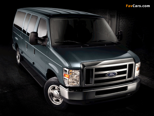 Images of Ford E-350 XLT 50th Anniversary 2011 (640 x 480)