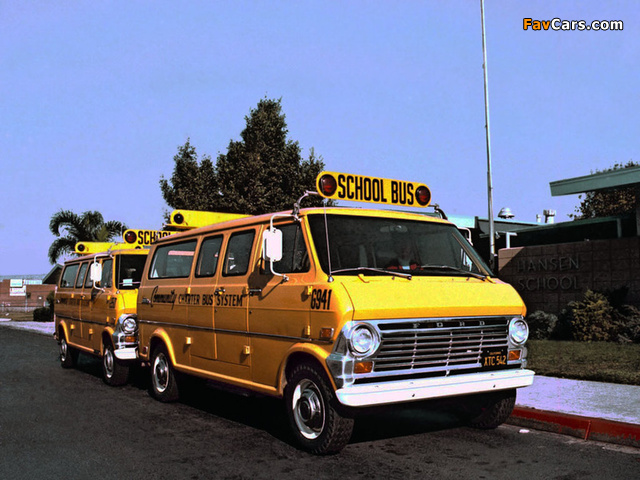 Photos of Ford E-200 School Bus 1968 (640 x 480)