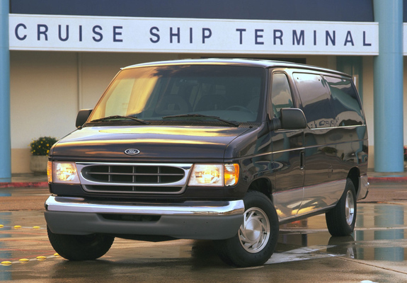Photos of Ford Econoline E-150 1999–2002