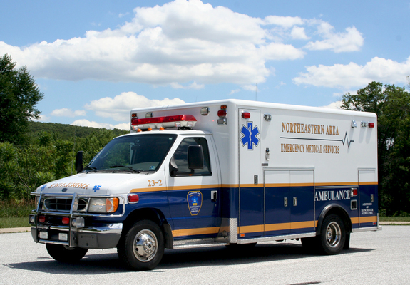 Pictures of Ford E-450 Ambulance 2003–07