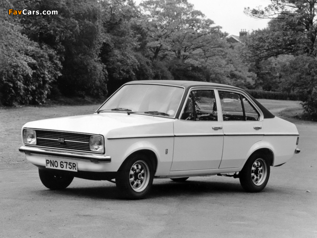 Ford Escort Saloon 1974–77 images (640 x 480)