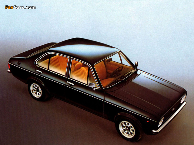 Ford Escort Saloon 1977–80 images (640 x 480)