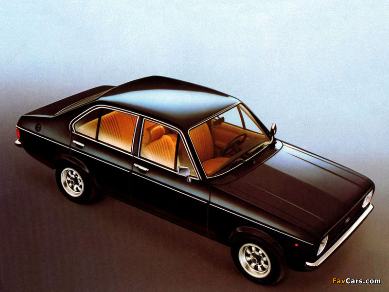 Ford Escort Saloon 1977–80 images (800 x 600)