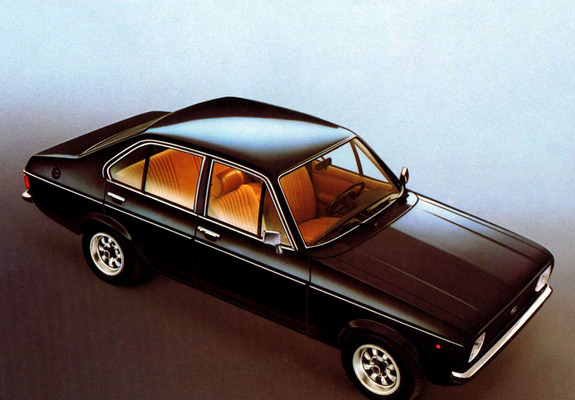 Ford Escort Saloon 1977–80 images
