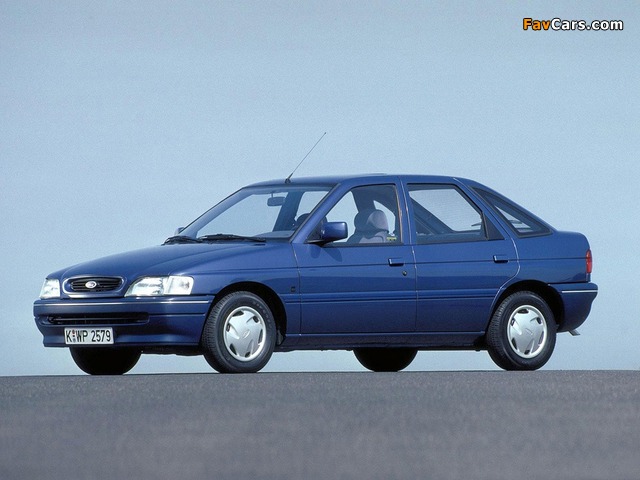 Ford Escort 5-door Hatchback 1992–94 pictures (640 x 480)