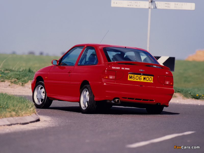 Ford Escort RS2000 UK-spec 1995–96 images (800 x 600)